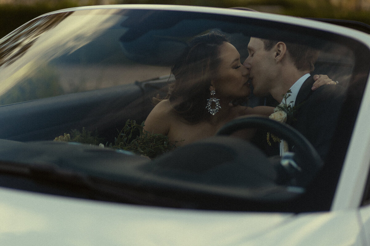 Thuy Tran Photos captures photos of couples, engagements and weddings in San Diego