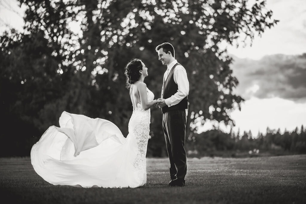 Vesper-and-Vow-Bemidji-Minnesota-wedding-and-elopement-photographer-coordinator-planner-outdoor-black-and-white