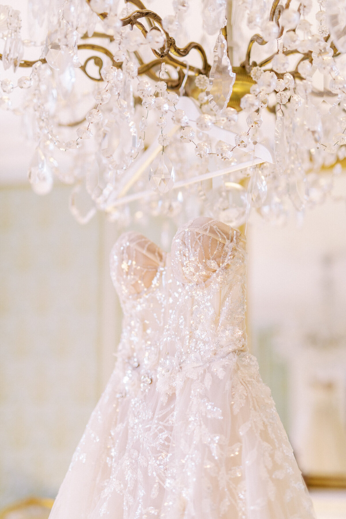 Maïlys Fortune Photography Husband Wife Wedding Weddings Photography France Switzerland Italy Timeless Dreamy Imagery Bilingual French English Destination Weddings Destination Wedding Provence French Riviera Paris Lake Como Tuscany13