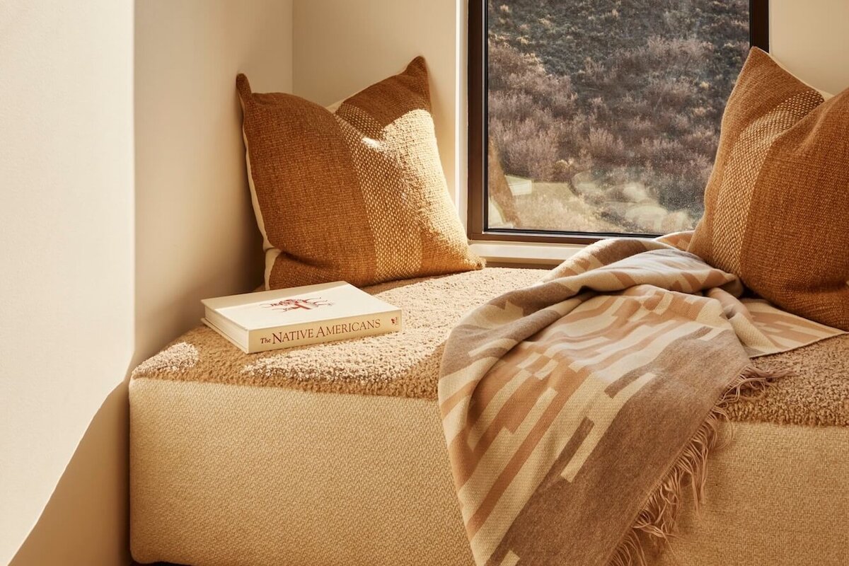 BSK_Accommodations_Sky-Lodge_Signature-Suite_Sitting-Area_2021-Landscape