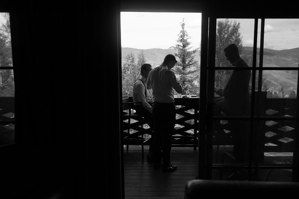 Eshleman-Getting-Ready-Kelli-Christine-Photo-99_websize