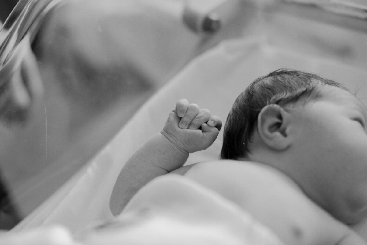 hospital-newborn-photography-8