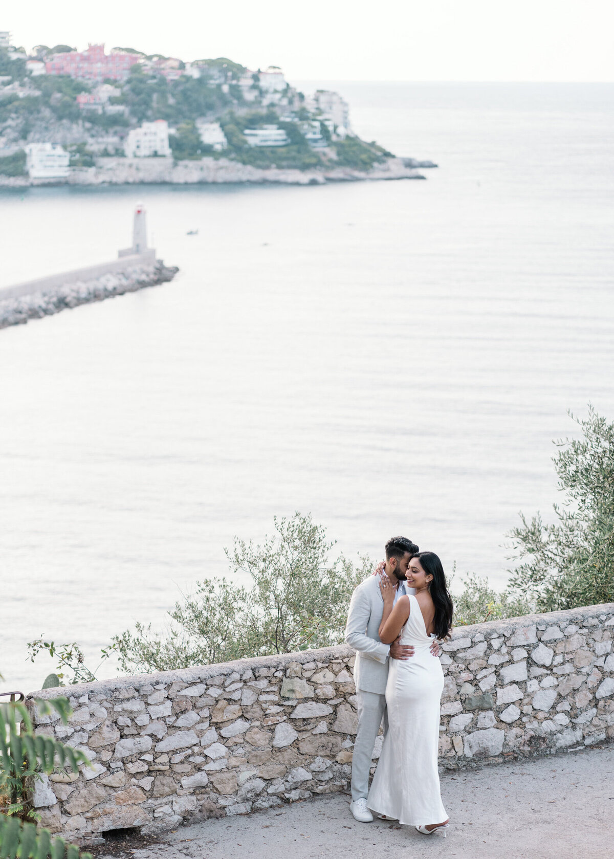 light bright and white engagement session for indian couple in nice france-167