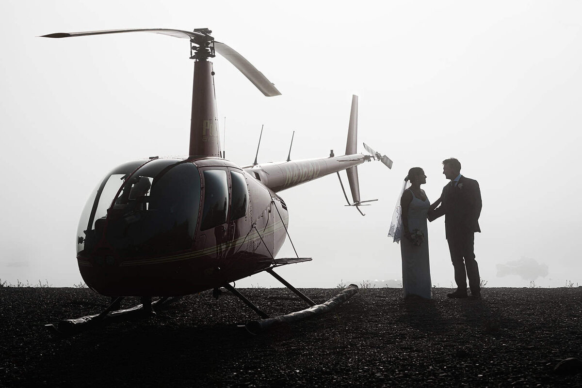 Luxury-Multi-Day-Alaska-Elopement-helicopter-access-10