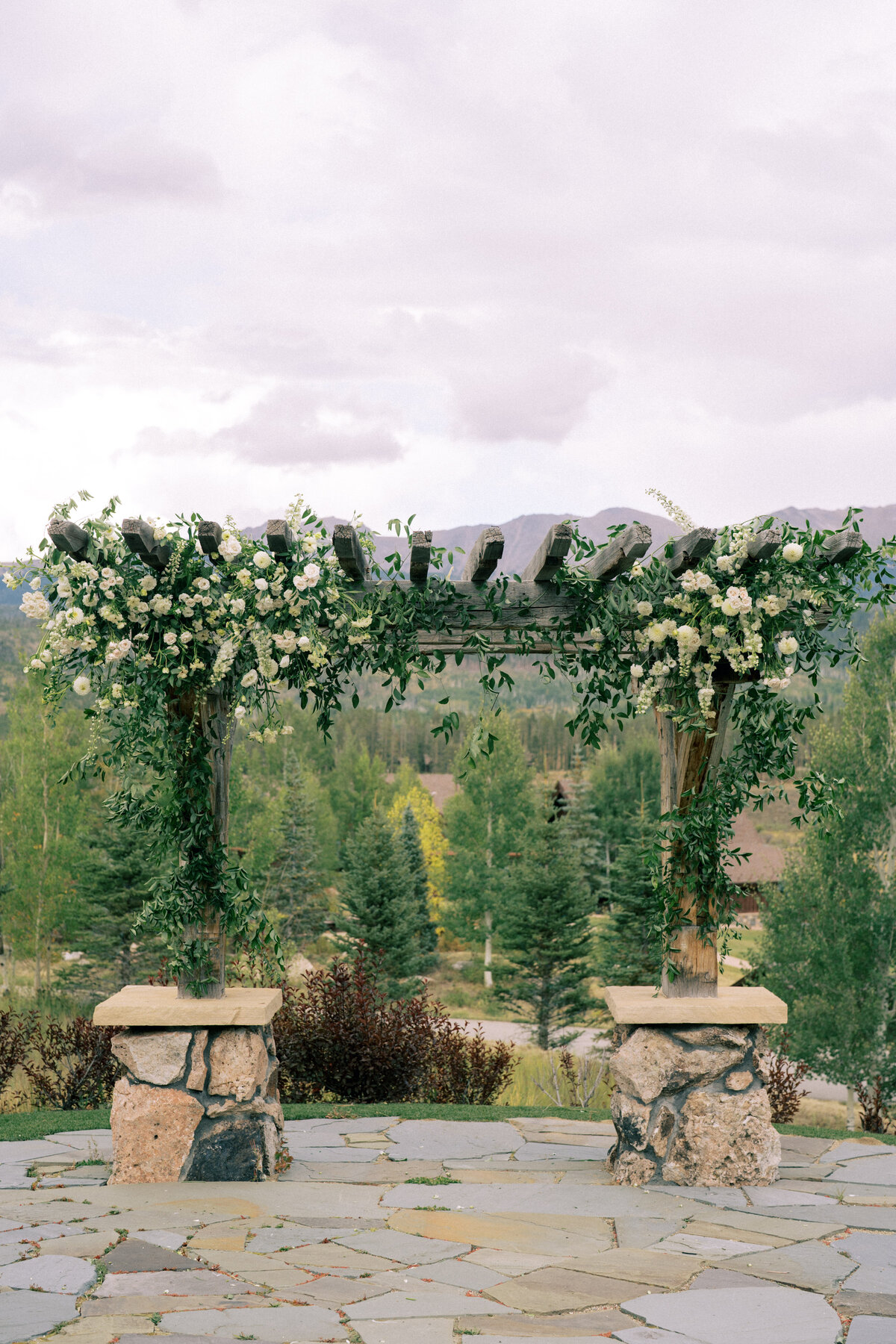 Ceremony details at Devils Thumb Ranch