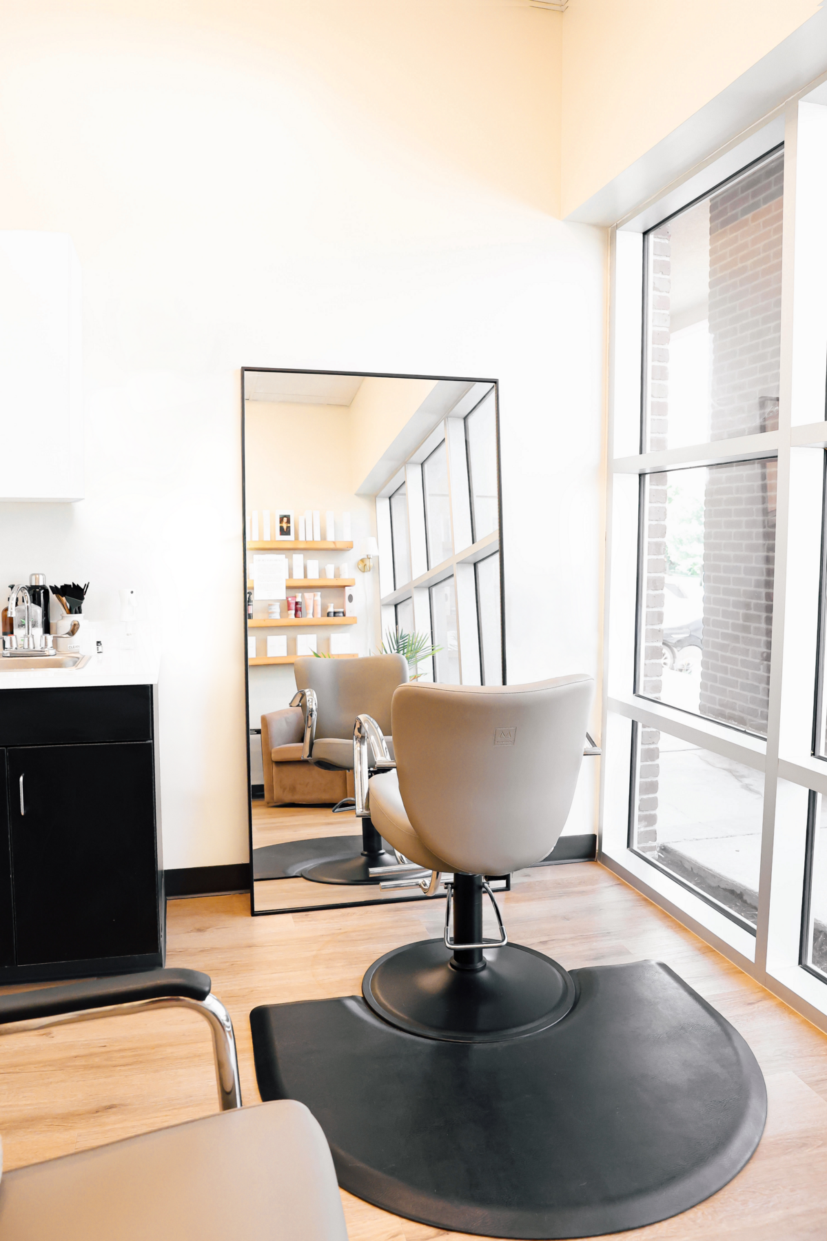 Utopia Modern Salon Suites