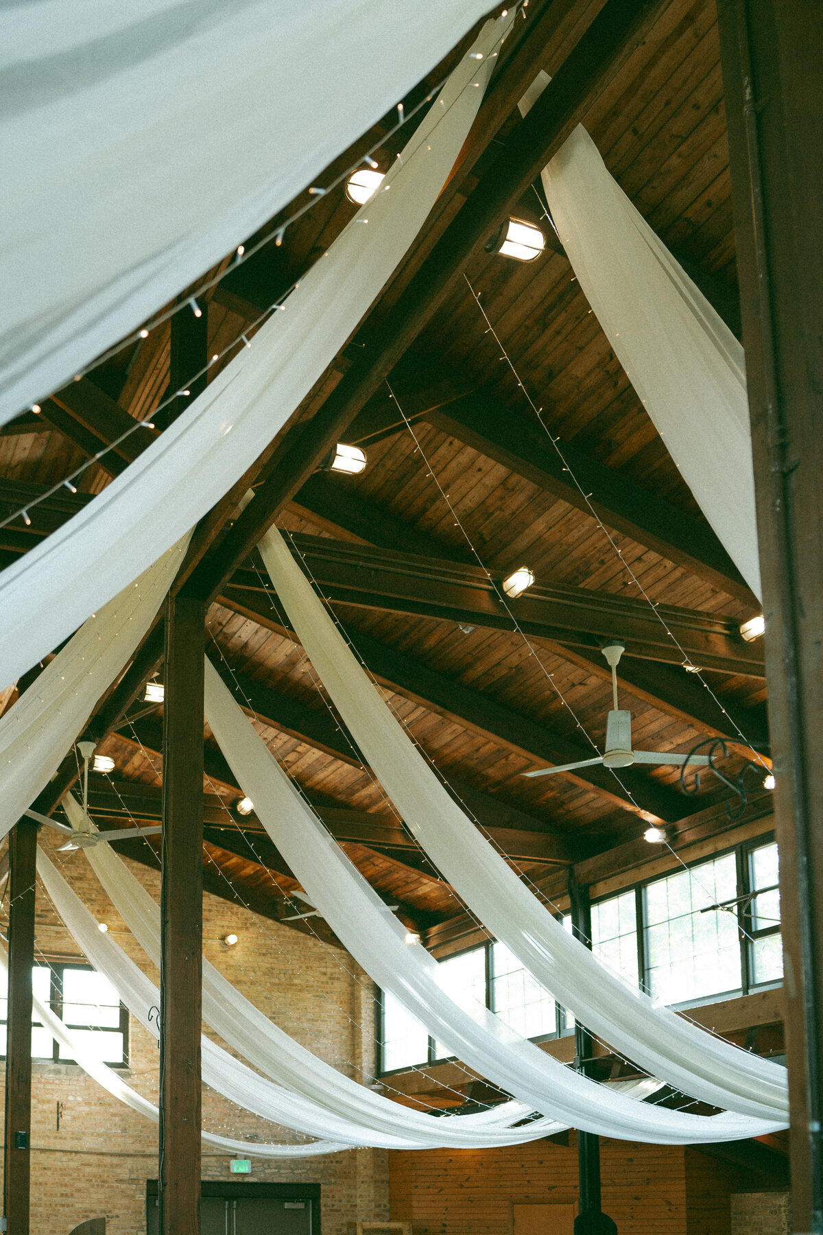 Indiana Wedding Photographer Michigan wedding photographer. midwest wedding photographer. elopement photographer.