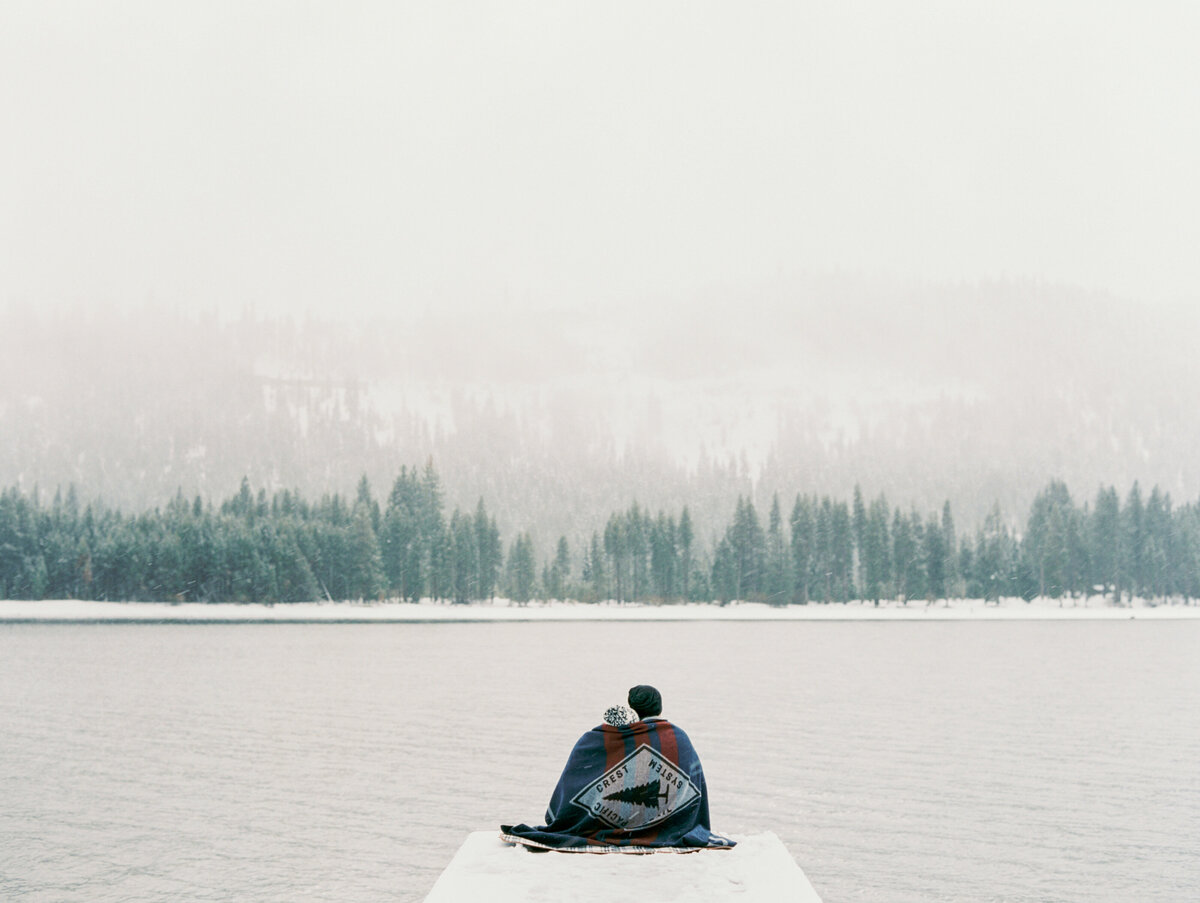 Lake-Tahoe-Winter-wedding-engagement-photo008