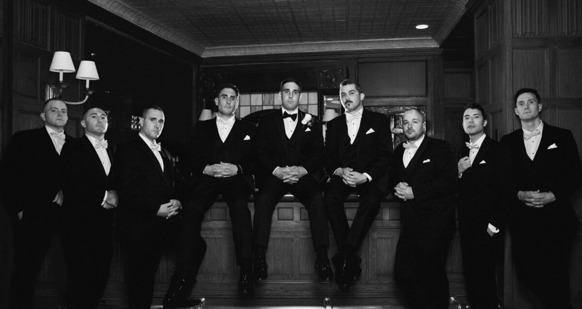 AllieVinnyOmniParkerHouseBostonEditorialWeddingPhotographerTruetoColor22025-44 Large