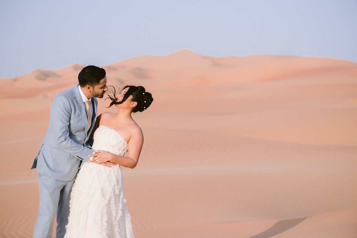 089_Liwa_Moreeb_Dune_Wedding_Female_Photographer_Saskia_Marloh