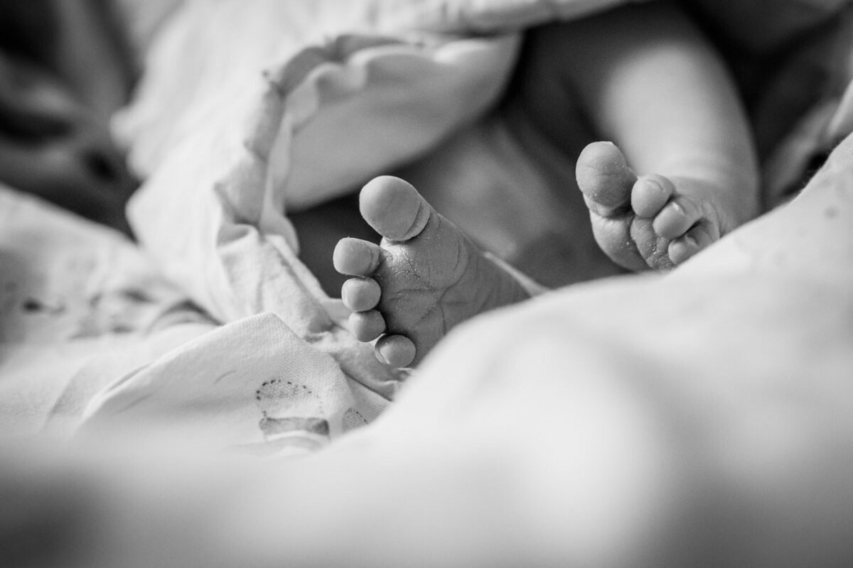 Fresh48_foceni_v_porodnici_Praha_U_Apolinare-fotografka_Karolina_Ticha38