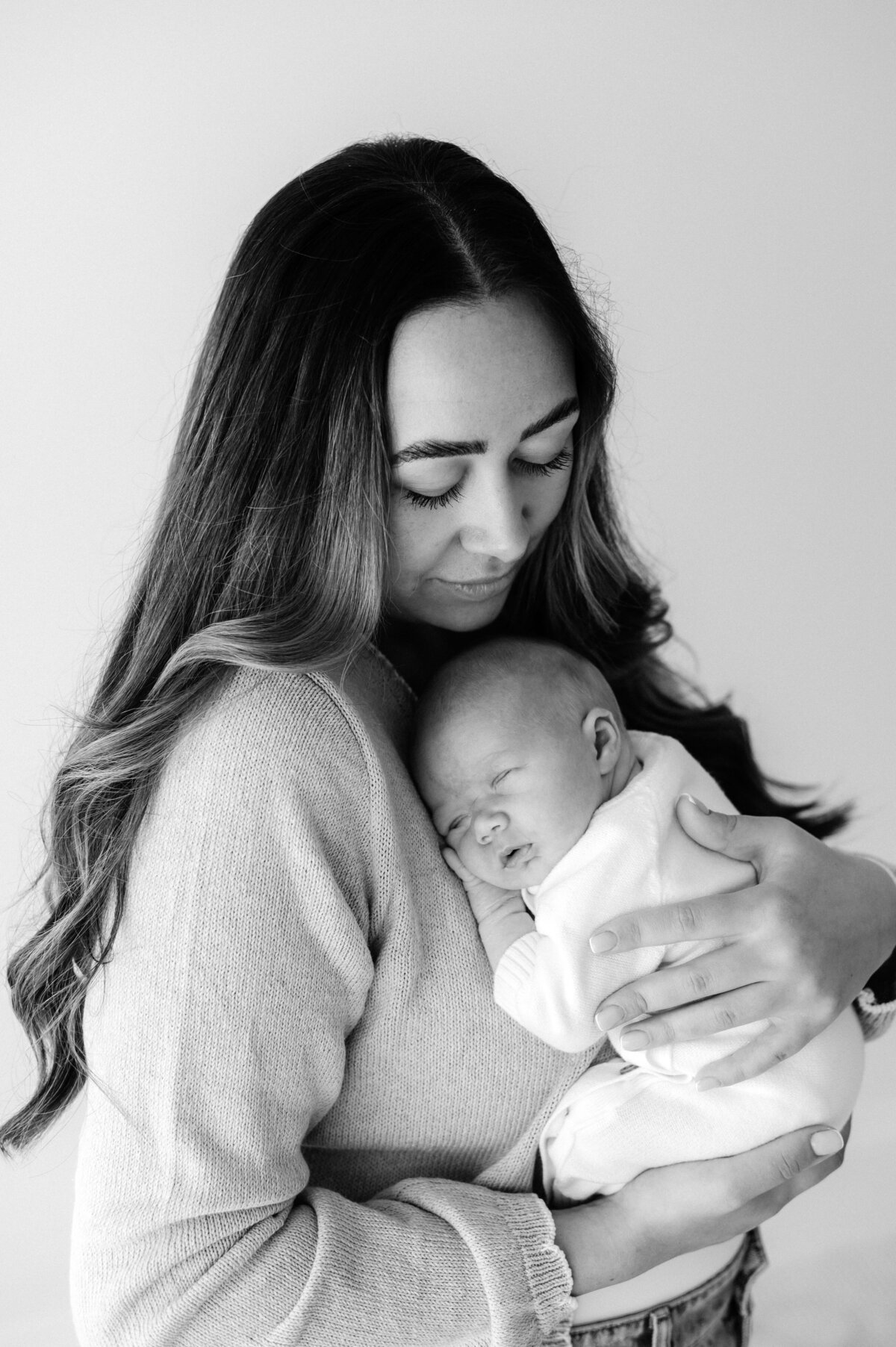 Ottilie-7B&W