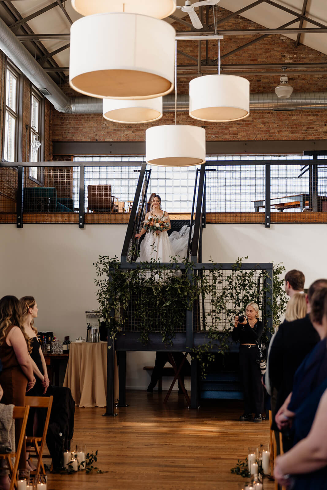city-view-lofts-modern-downtown-chicago-wedding-041