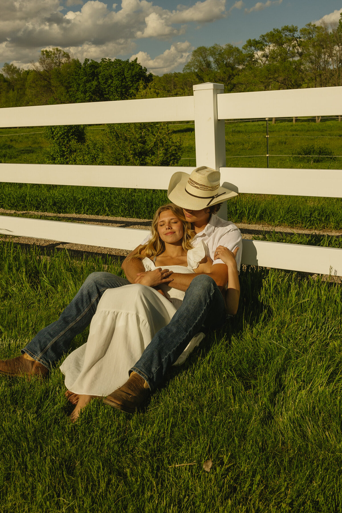 Picnic engagement photoshoot, western cowboy engagement photos, RCC Photography-08