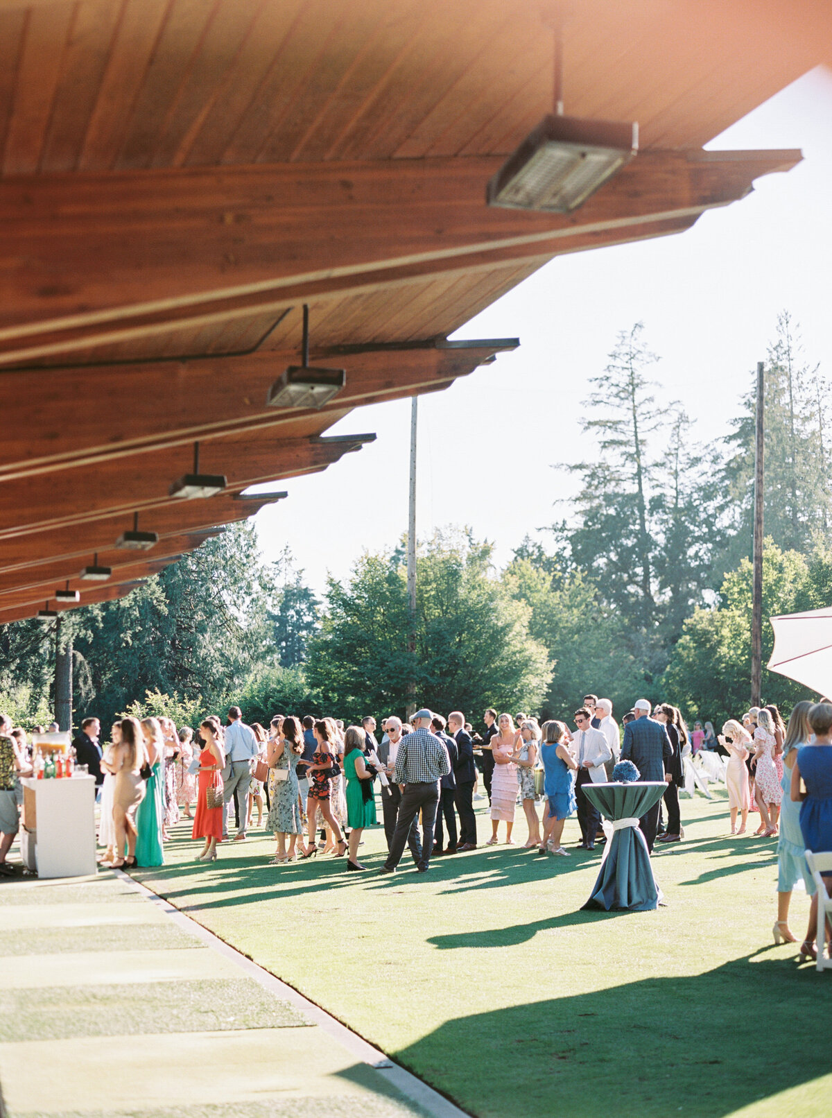 oswego-lake-country-club-wedding-by-portland-wedding-photographers-the-tenneys-28