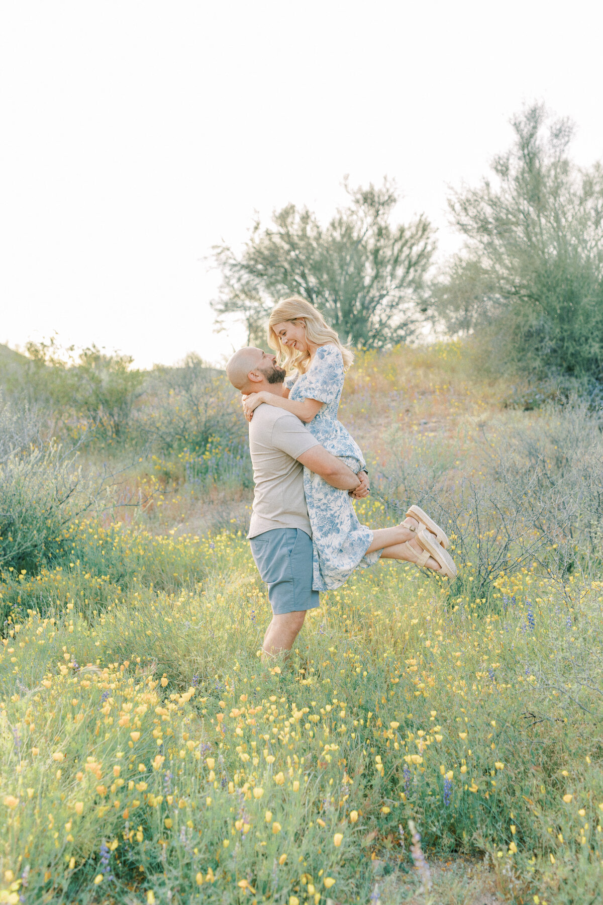 wildflower_couple_arizona_photoshoot