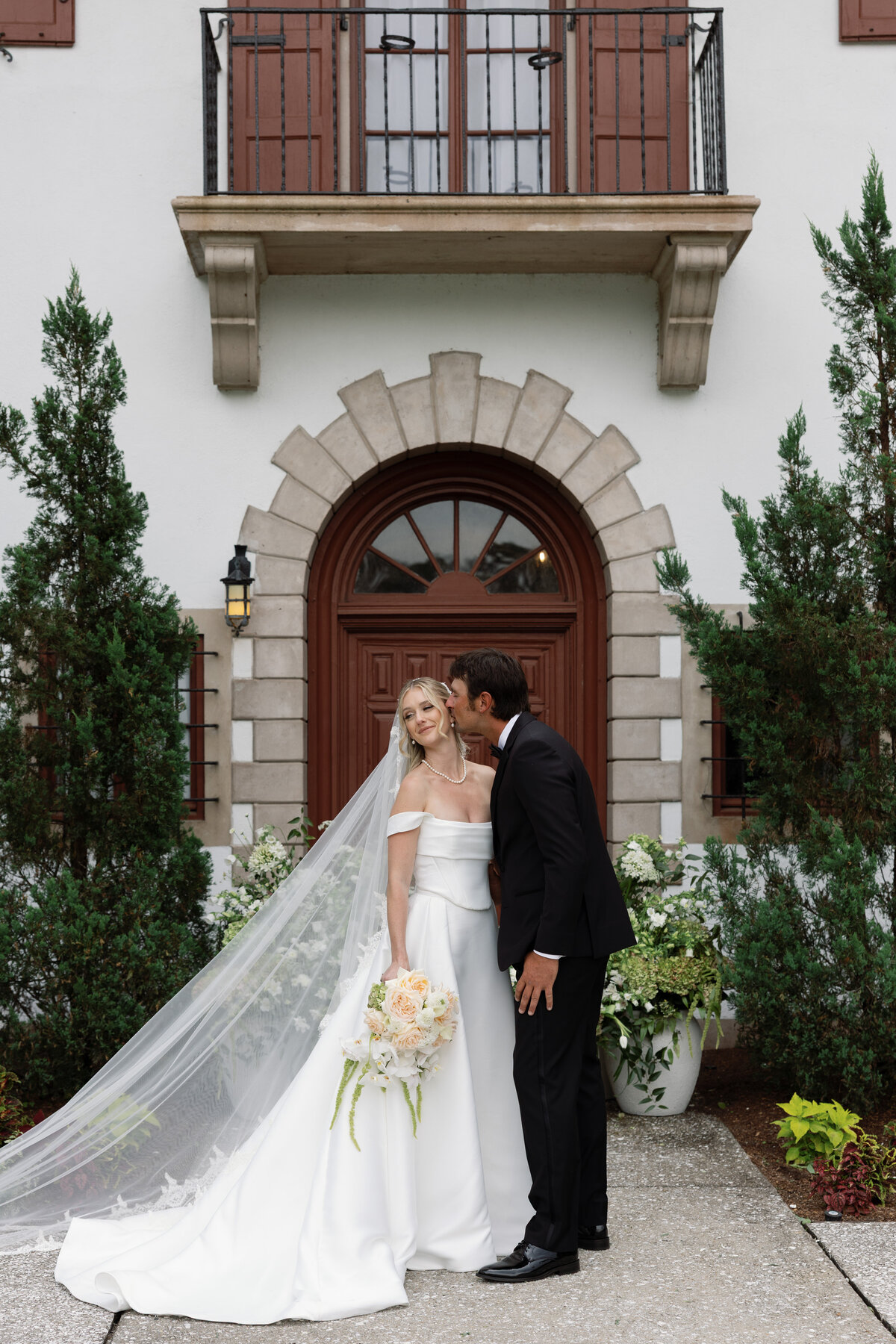 RachelandMarlinWedding_WeddingDayPreviews-48