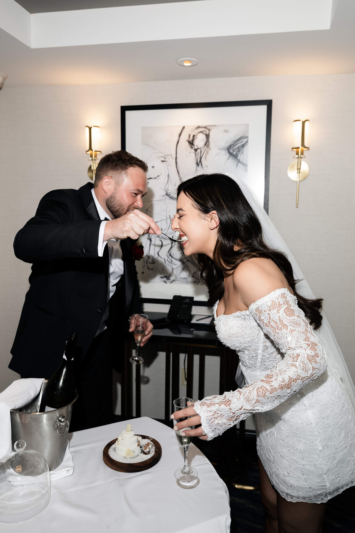 35riskyexposure_hannah-rory_las-vegas-elopement-photography