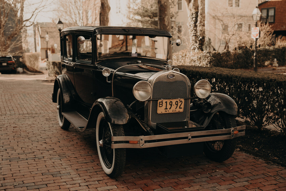 VIntage-Car-Newport-Ri