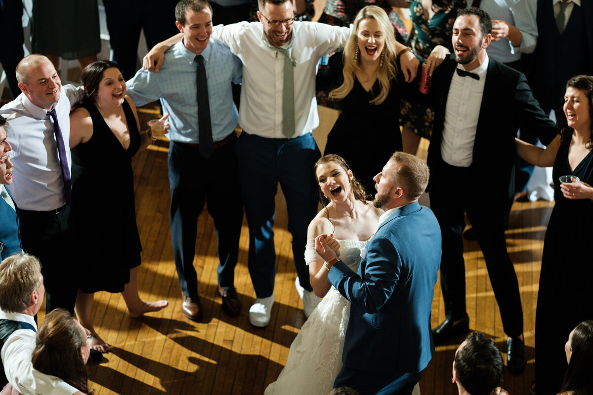 051_2022-04-16_22-47-28_FUJIFILM_X-T3_XF90mmF2 R LM WR_(c)_weddingsbyryanandkate.com