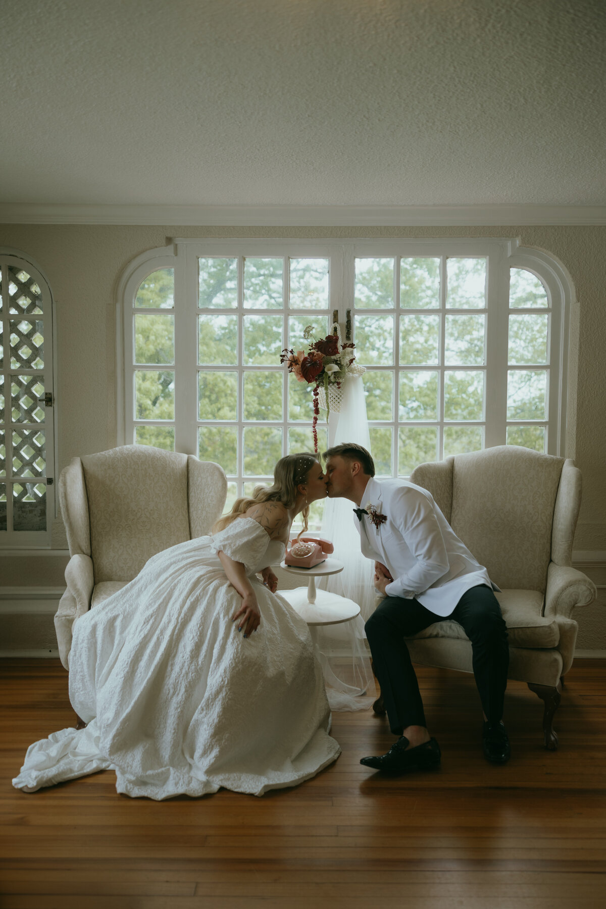 Kansas City Wedding Photographer _ Documentary wedding photographer _ KC Engagement Photographer _