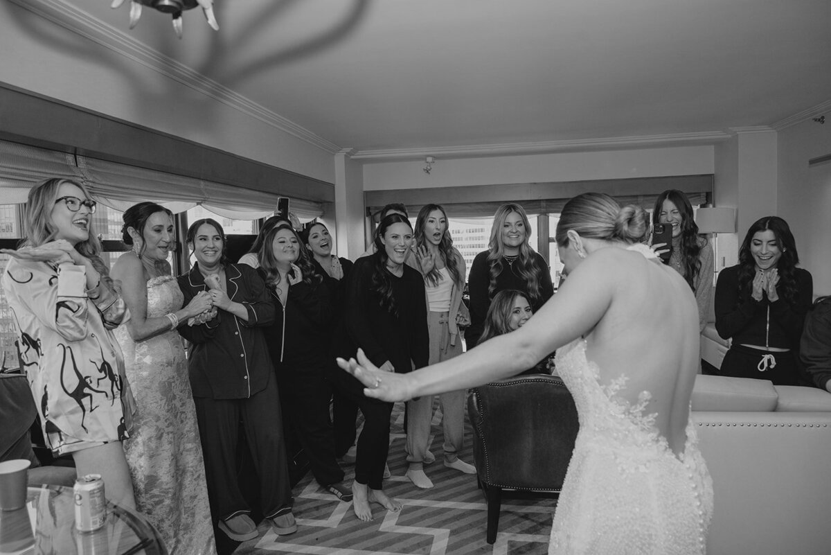 CORRIE-ZACH-NYC-WINTER-WEDDING-AT-GOTHAM-HALL_PHOTOS_BY_MARIA_B_LUNG_0154