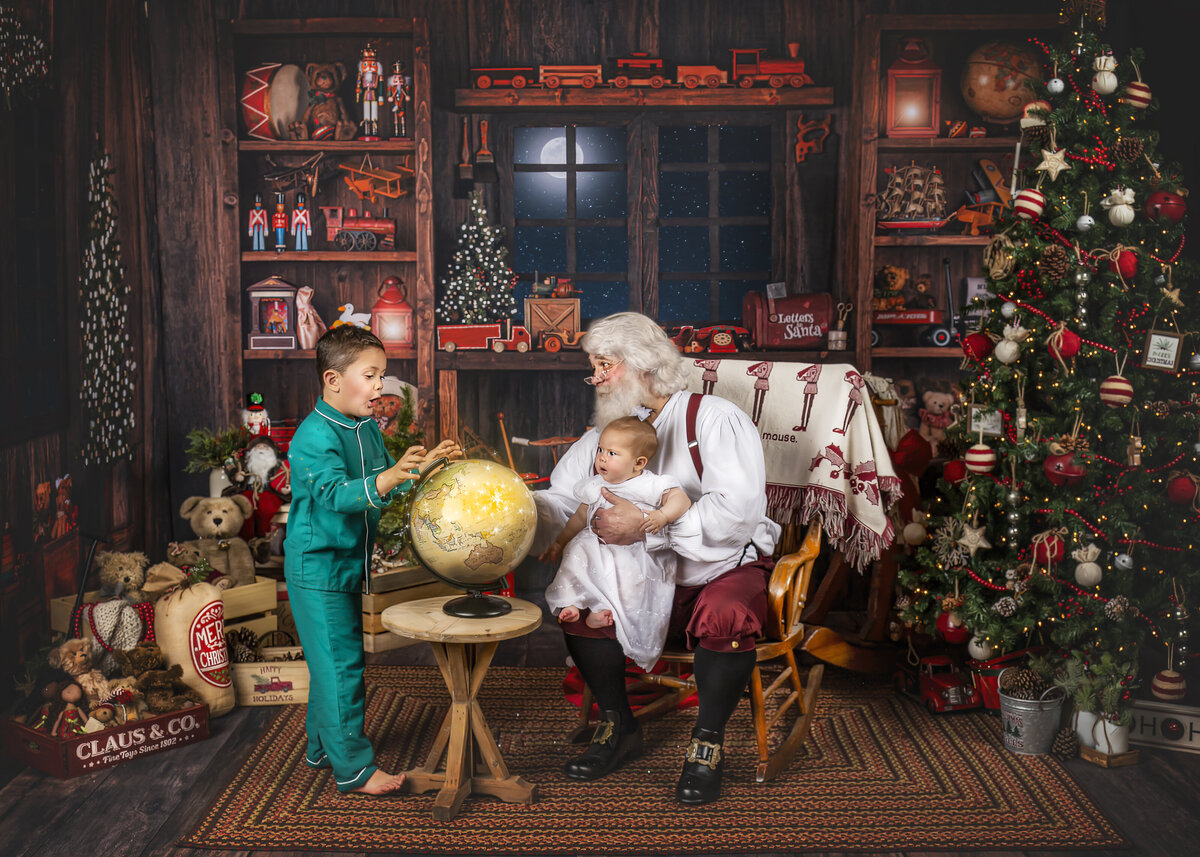 Smith_Santa22-1689-SharpenAI-Standard copy