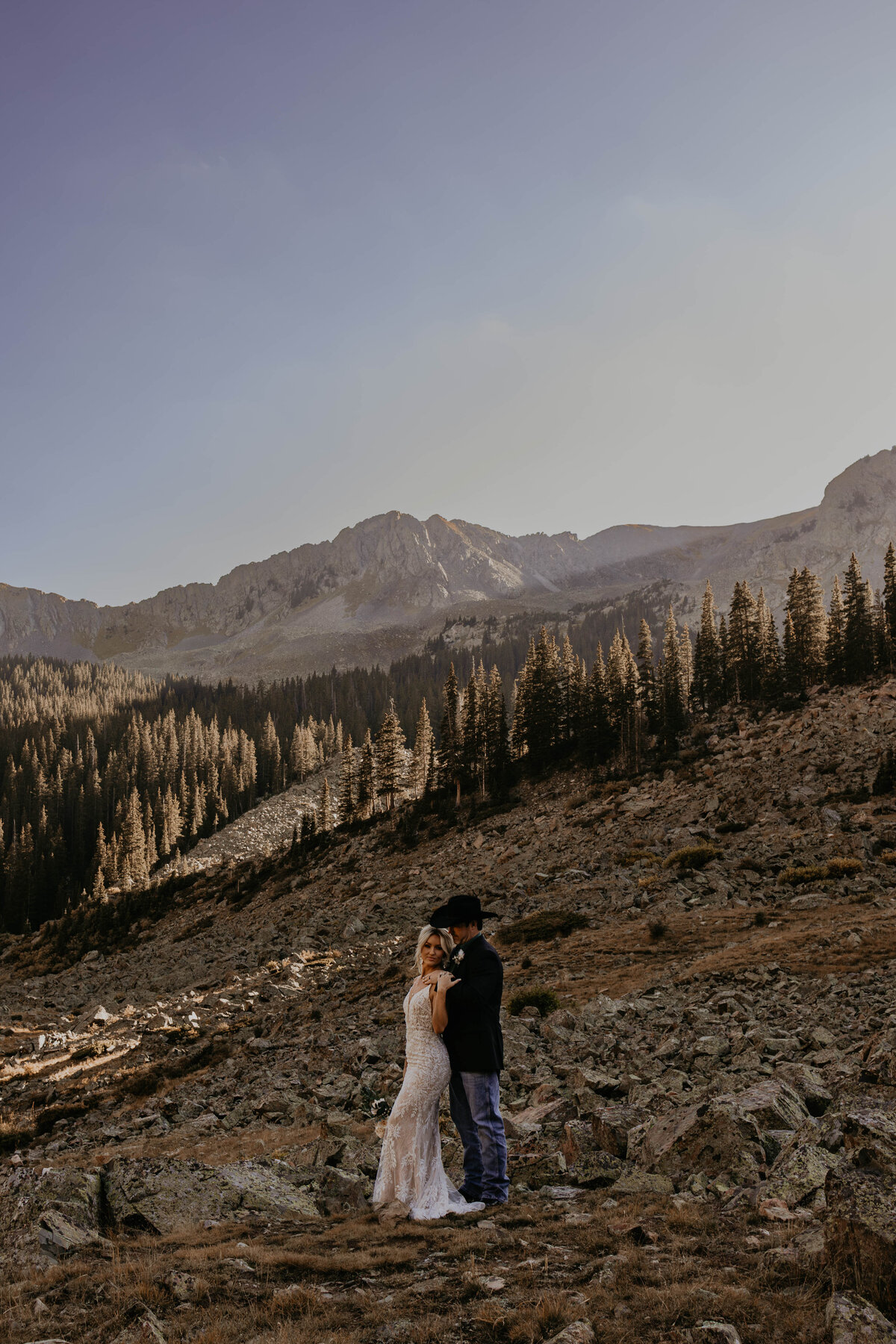 williams-lake-trailhead-elopement-taos-ski-valley-30