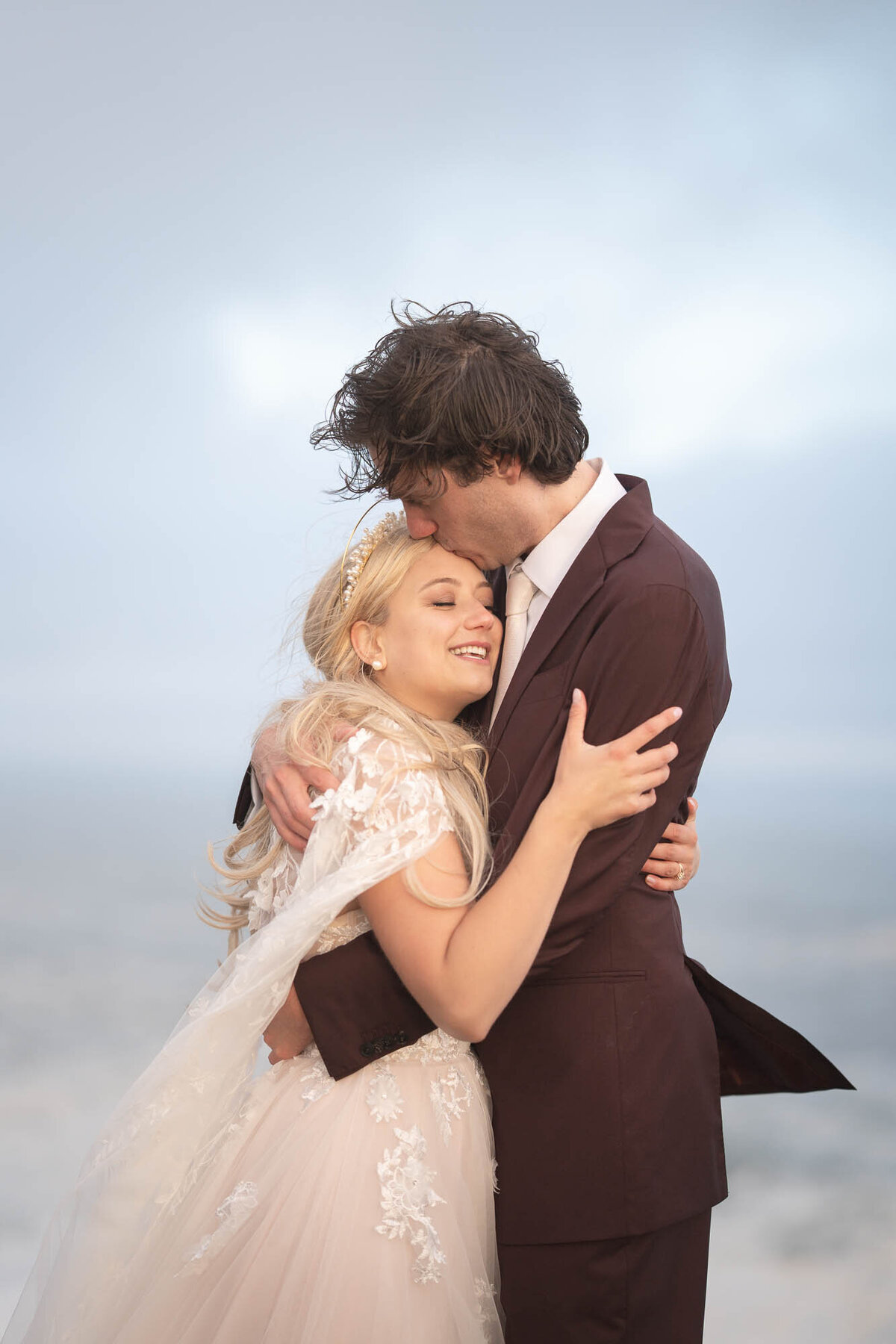 couple-in-love-wedding-elopement