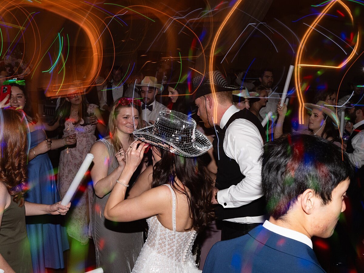 Chandelier- of-Gruene-San-Antonio-wedding_0049