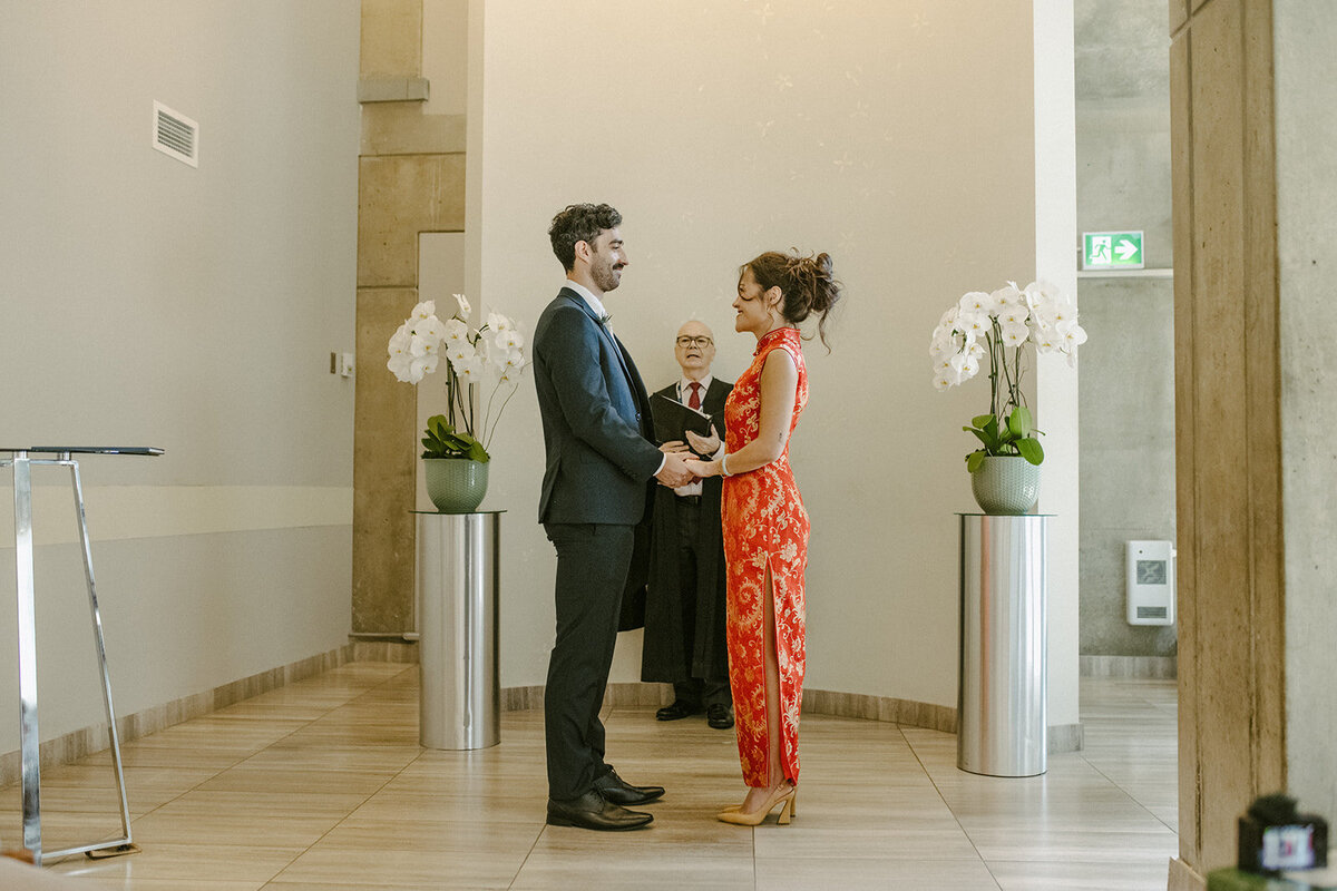 toronto-city-elopement-city-hall-ttc-subway-sugar-beach-fun-romantic-sumer-wedding-2714