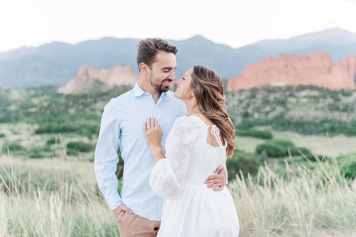 Garden of the Gods Red Rocks Colorado Springs Epic Romantic Engagement Pictures Elena Spraguer Photography 0084