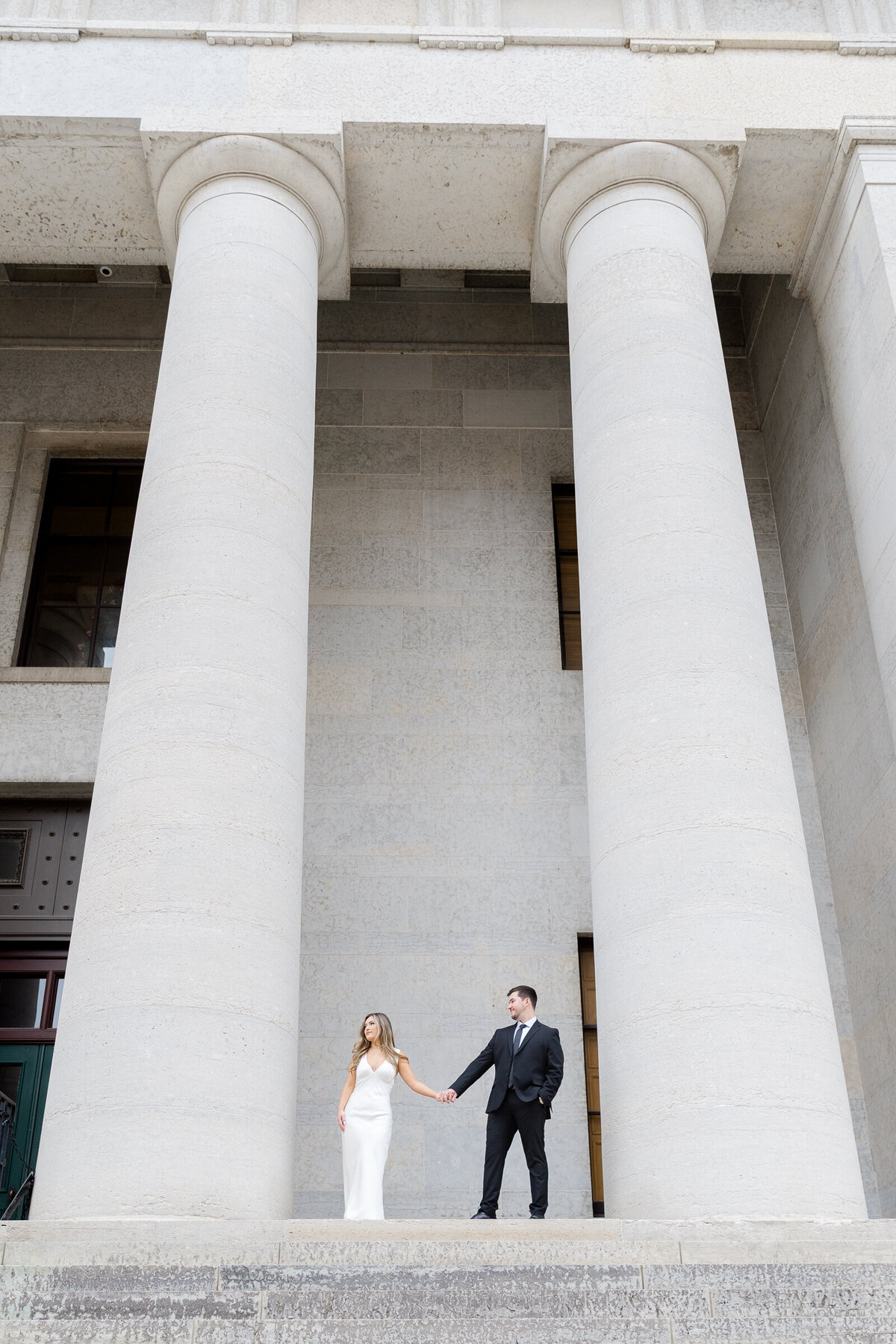 statehouse-ohio-engagement-photographer
