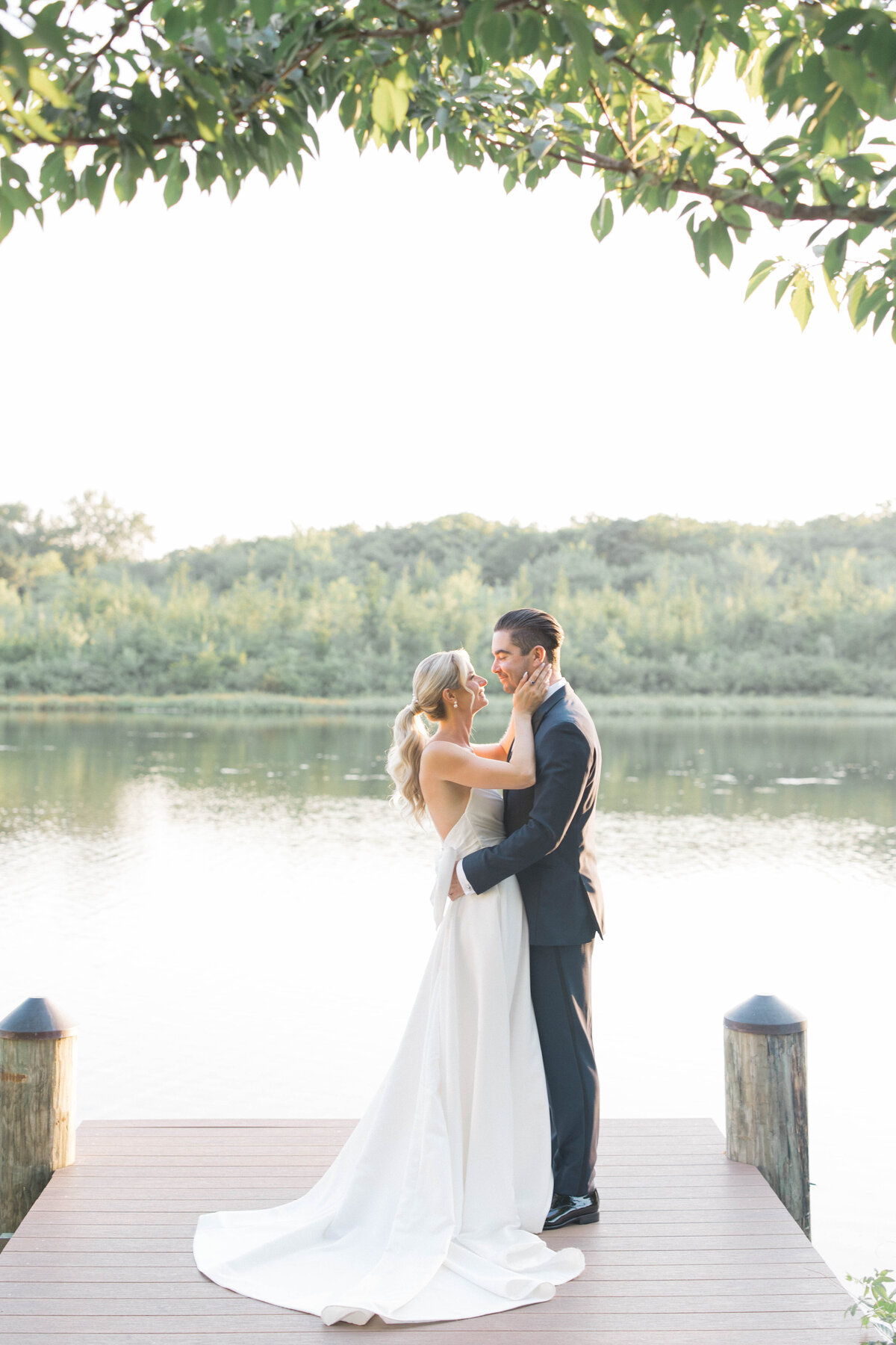 Molly Sue Photography Wedding at The Mill Lakeside Manor45