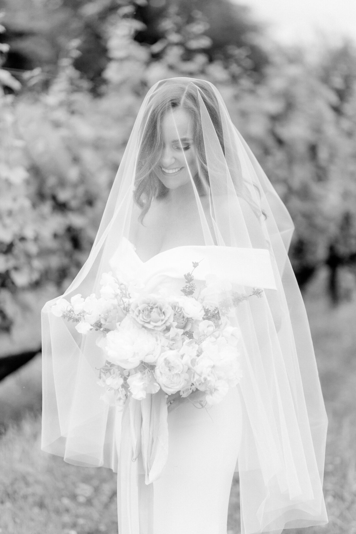 Stone-Tower-Winery-Virginia-Wedding-Photographer-Lauren-R-Swann-2