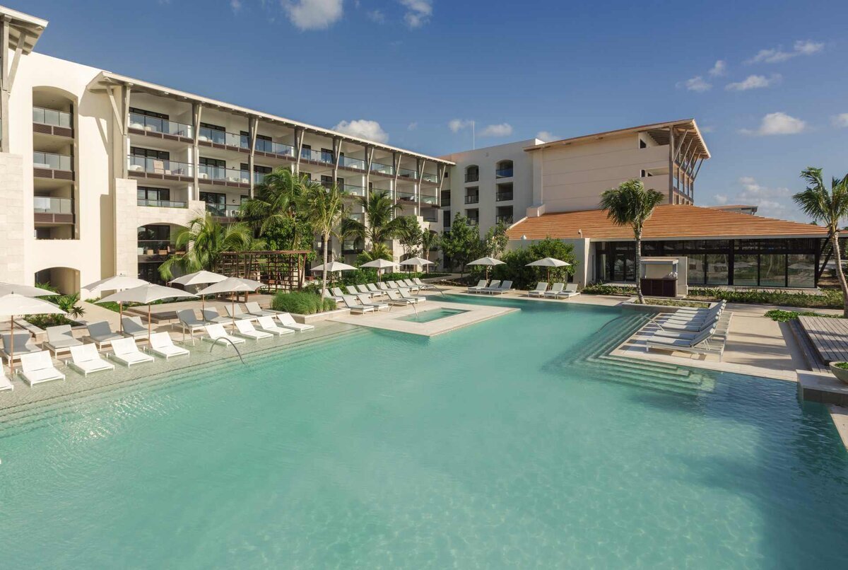 Unico Pool