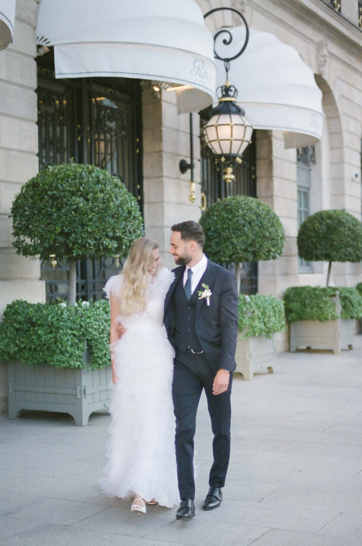 Anna_Grinets_Photography_Paris_Wedding_Photographer_Ritz_Paris_Eiffel_Tower_Destination_Wedding_00044