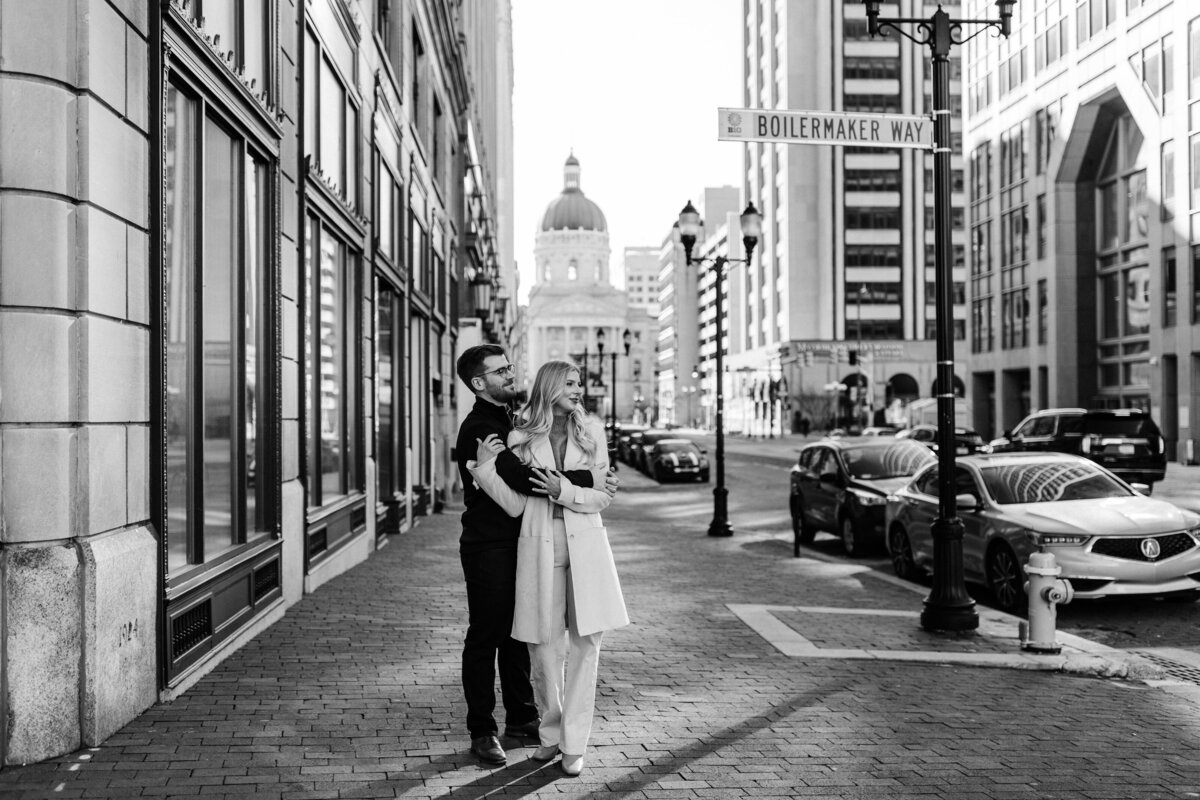 meg-thompson-photography-downtown-indianapolis-engagement-session-sr-29