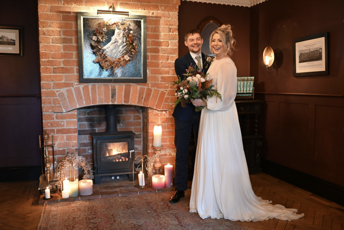 Weddings in the Snug at the White Lion at Hankelow 7
