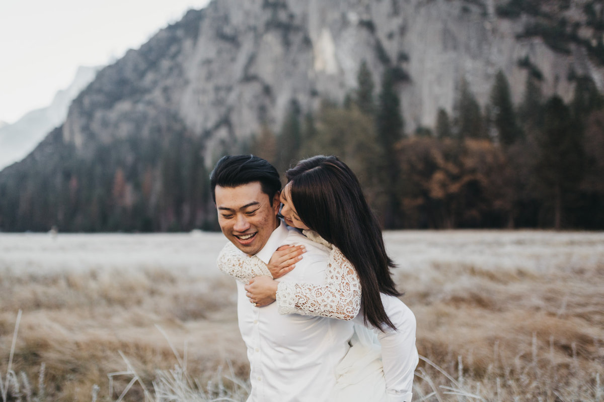 athena-and-camron-how-to-elope-in-yosemite-cathedral-rocks23