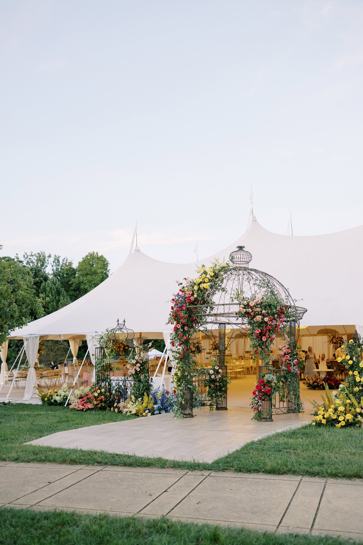 Danielle-Defayette-Photography-National-Arboretum-Wedding-Rainbow-47