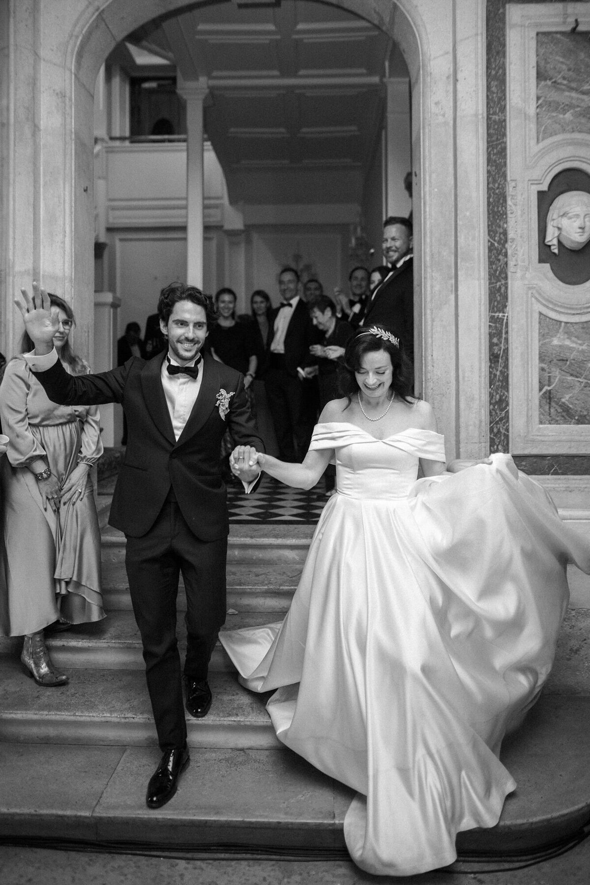 Maïlys Fortune Photography Husband Wife Wedding Weddings Photography France Switzerland Italy Timeless Dreamy Imagery Bilingual French English Destination Weddings Destination Wedding Provence French Riviera Paris Lake Como Tuscany159