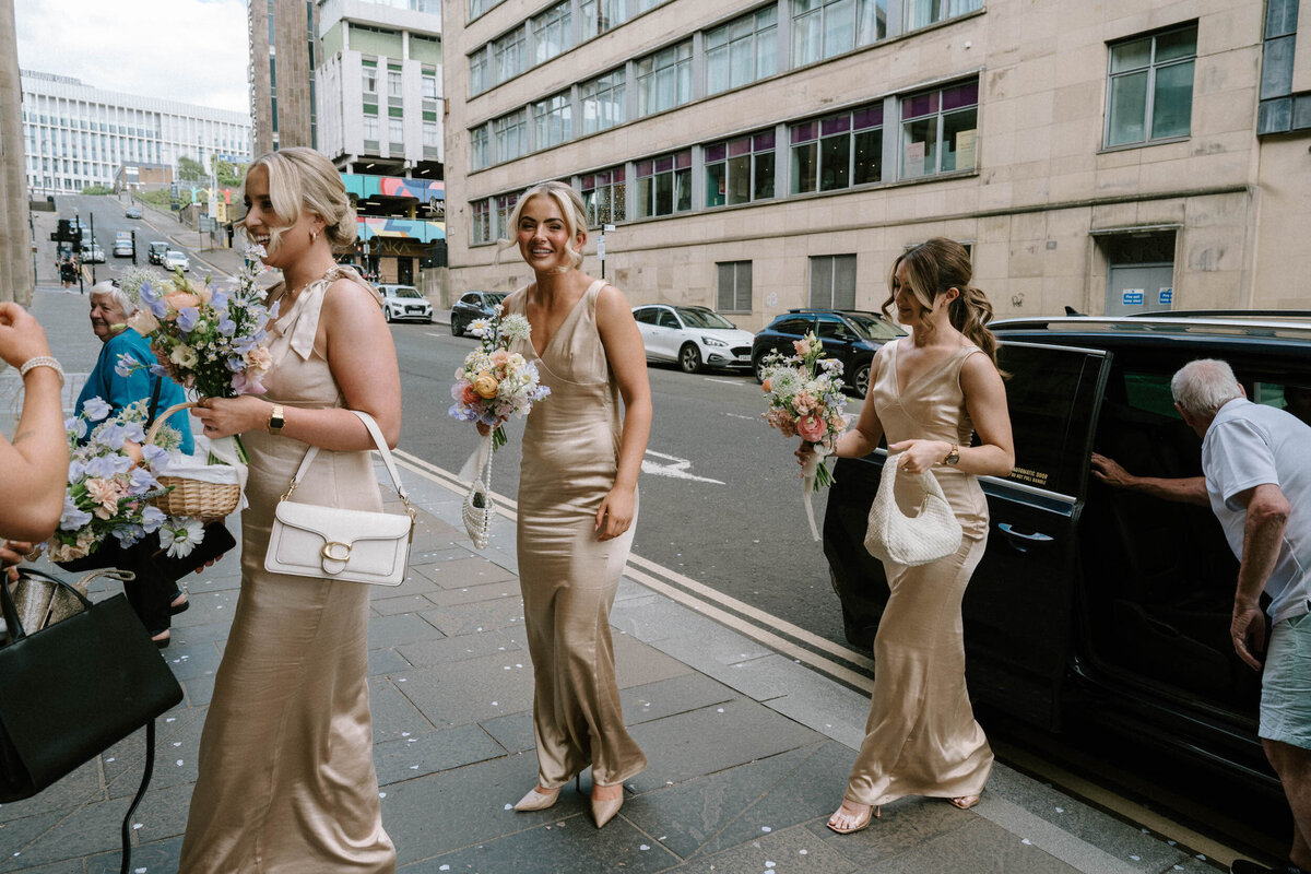 Nicola-Campbell-Romantic-Wedding-Photographer-Scotland-23-Montrose-Street-Katy&James-36