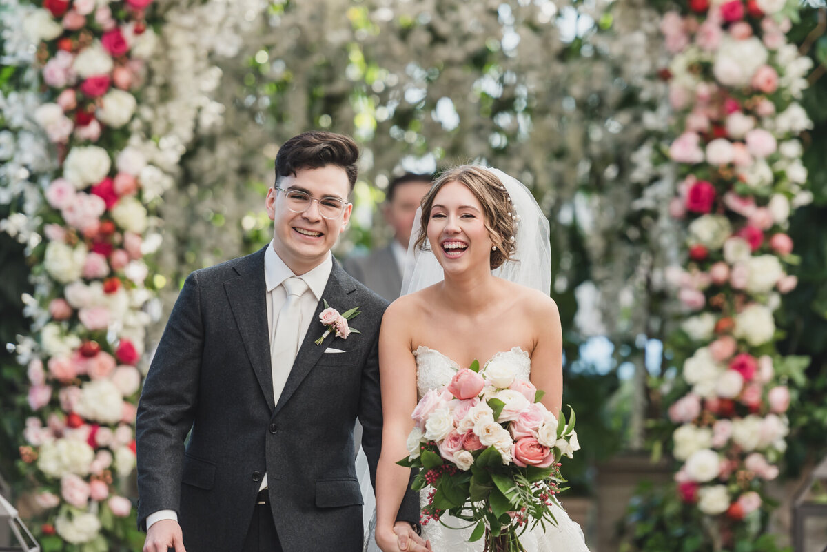 BLUSH AND BLACK SPRING PLANTERRA CONSERVATORY WEDDING IN WEST BLOOMFIELD, MICHIGAN PROVIDED BY KARI DAWSON, TOP-RATED DETROIT WEDING PHOTOGRAPHER, AND HER TEAM76