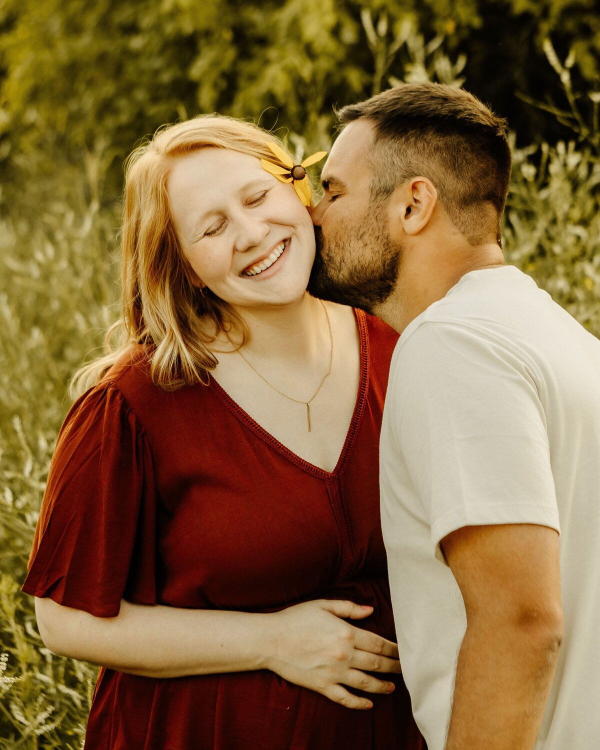 midwest-maternity-wildflower-session-6