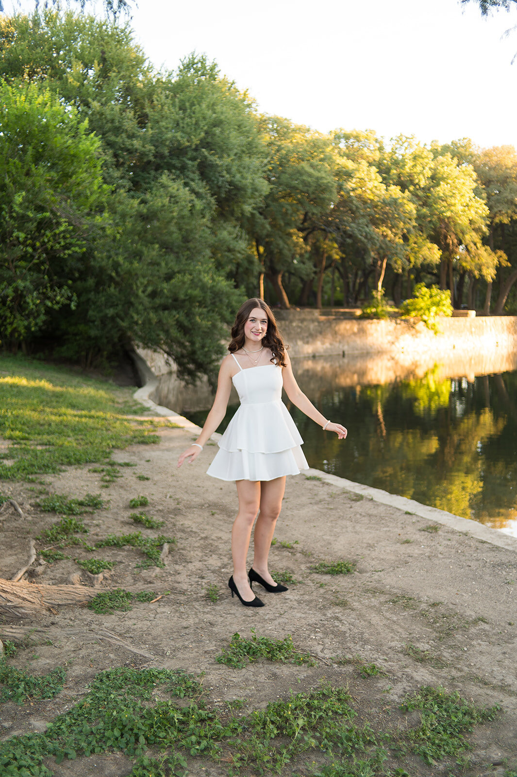 SA Senior Photographer - Ariel