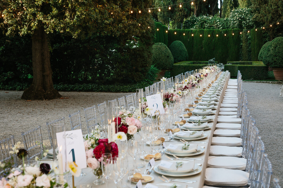 7 table-decoration-tuscany-party