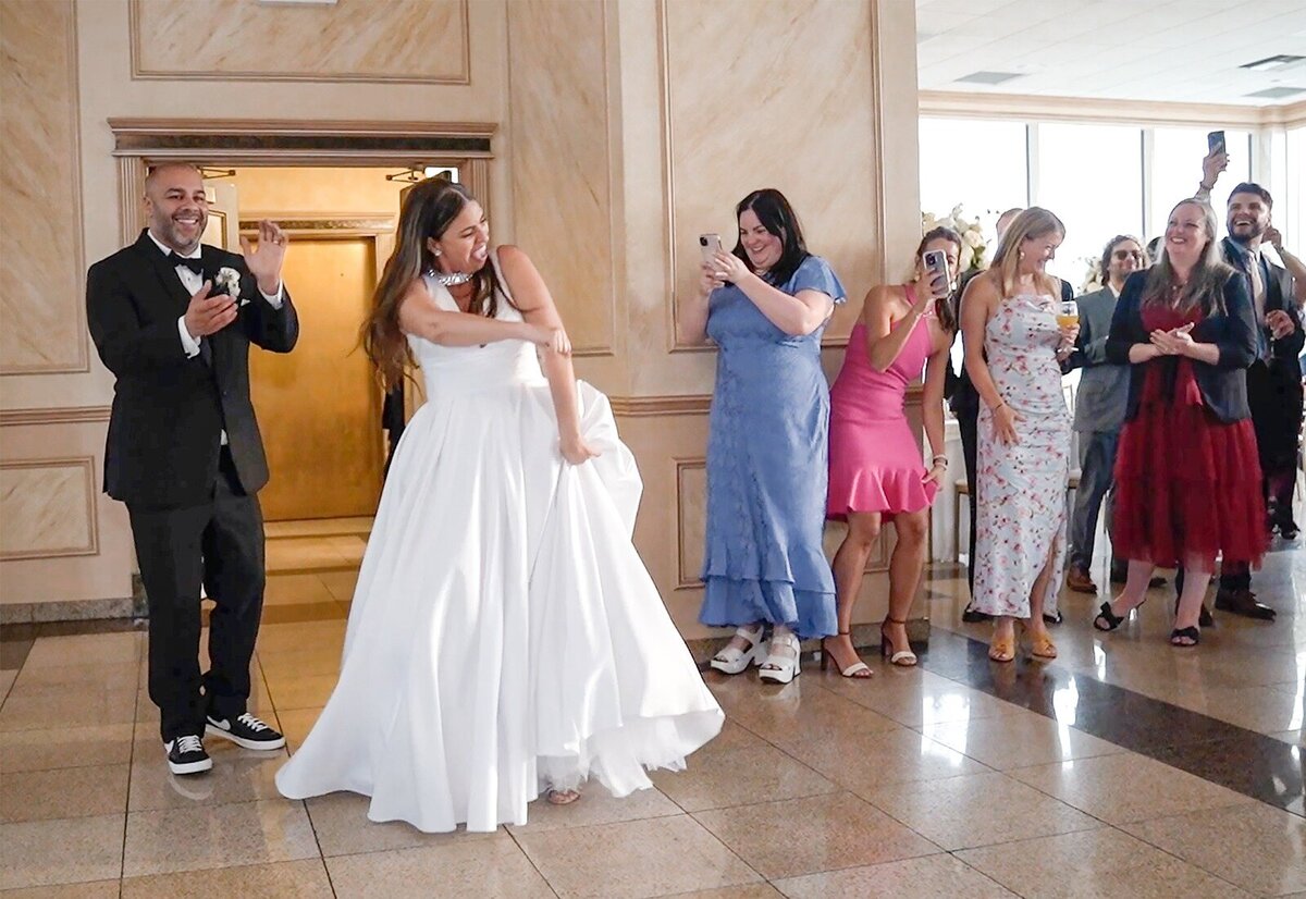 Bride-and-Groom-entrance-at-Giandos-2