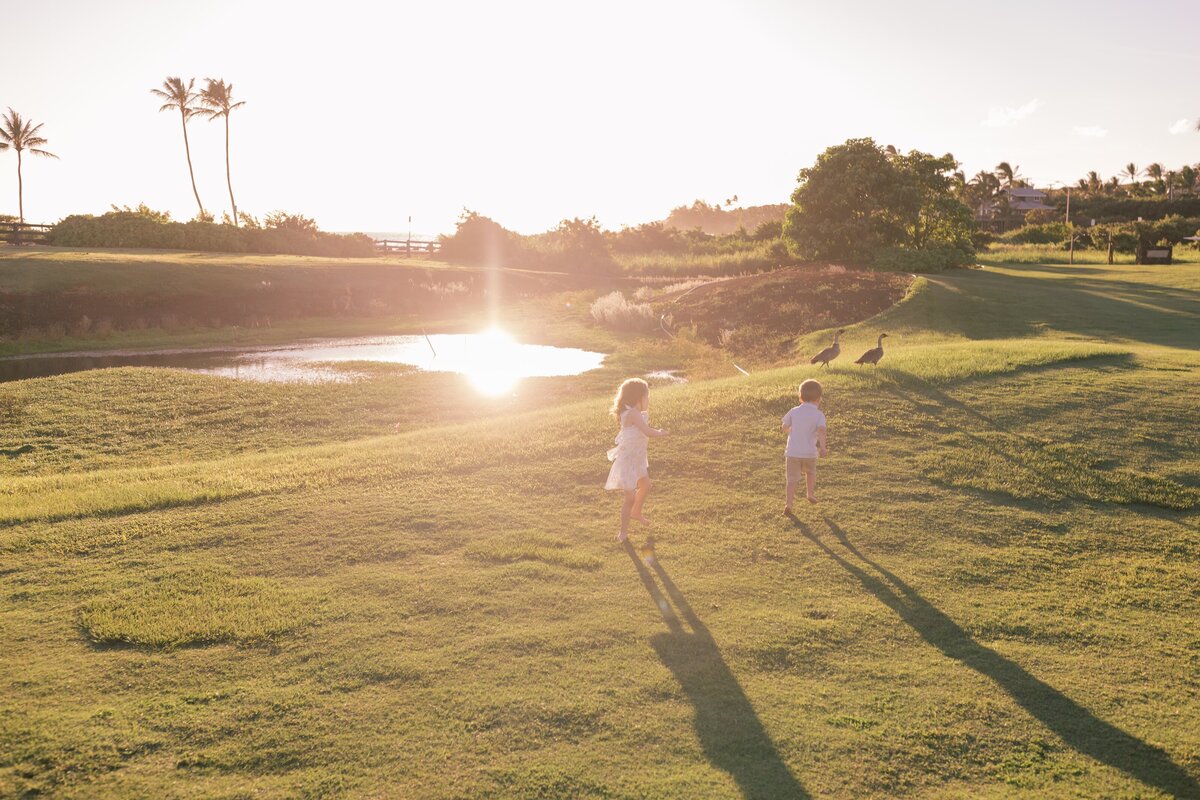 Kauai Wedding couple honeymoon photographer Mami Wyckoff Photography engagement family maternity portrait 322