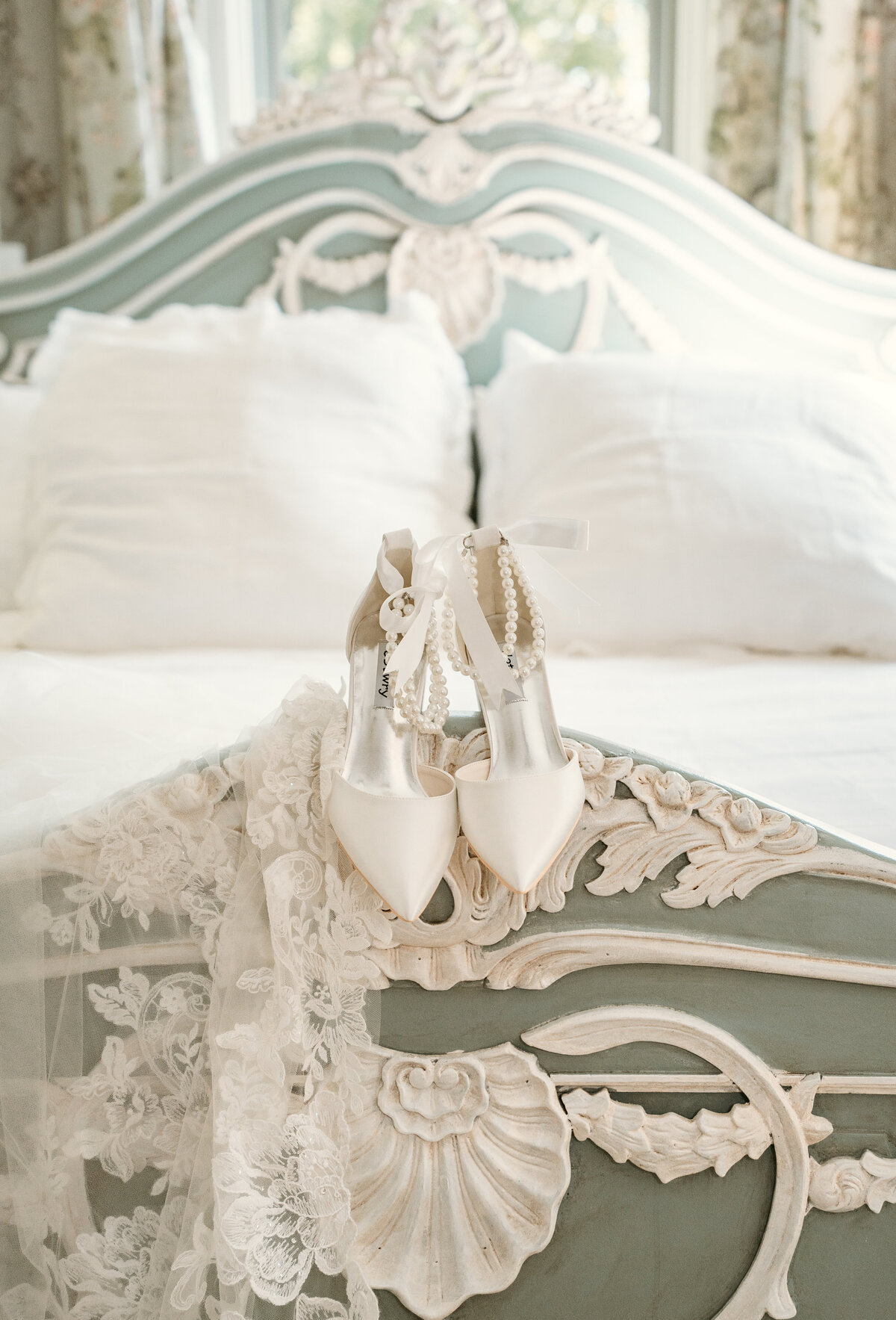 Buffalo NY and Rochester NY and WNY Wedding Photographer Finger Lakes region Wedding Photographer 